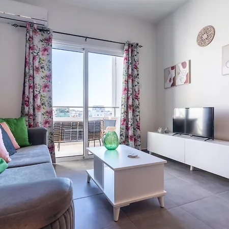 Emerald's 2-bedroom In