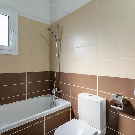 Emerald's 2-bedroom In Apartment