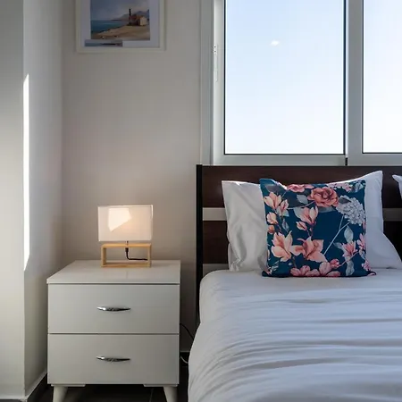 Emerald's 2-bedroom In Apartament