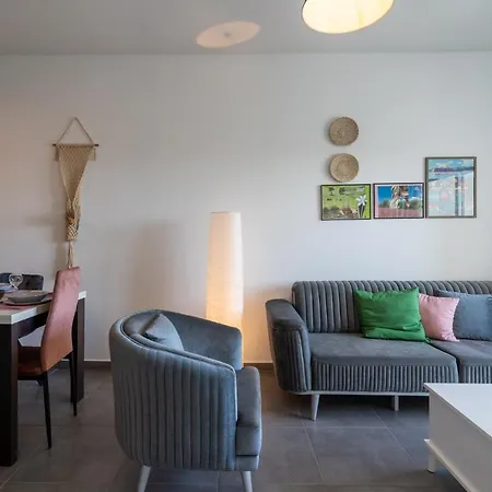 Apartamento Emerald's 2-bedroom In