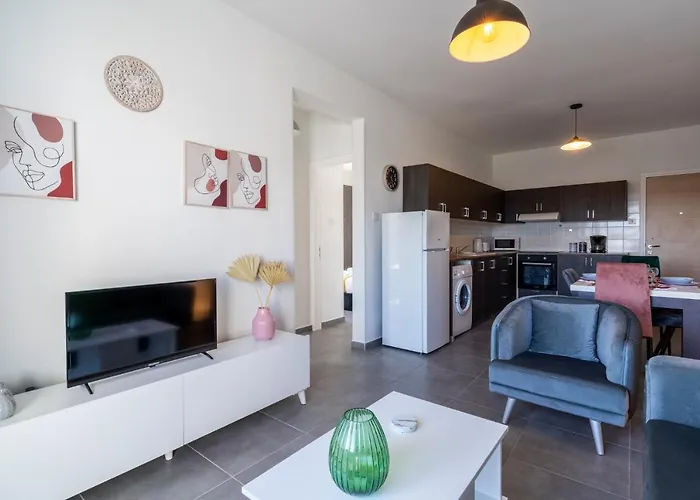 Emerald's 2-bedroom In Larnaca