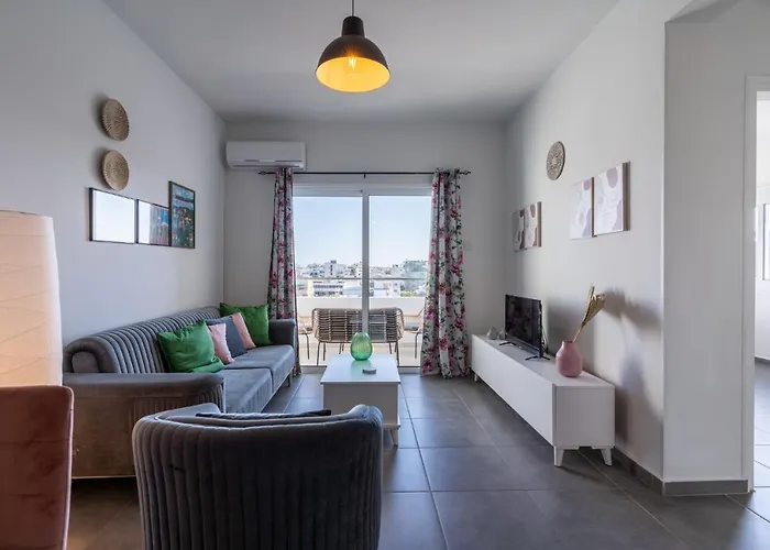 Apartmán Emerald's 2-bedroom In Larnaca