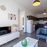 Emerald's 2-bedroom In Larnaka