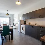 Apartment Emerald's 2-bedroom In Larnaka