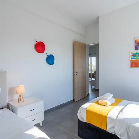 Emerald's 2-bedroom In Apartamento