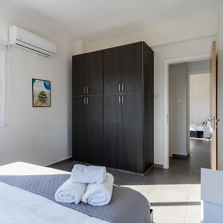 Emerald's 2-bedroom In Apartamento