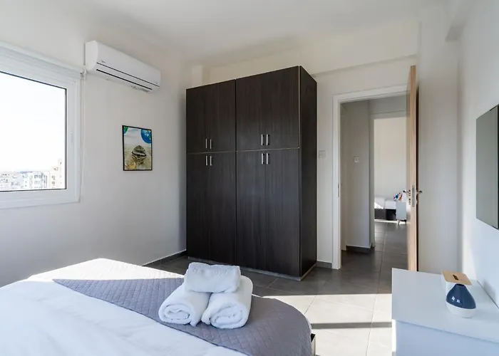 Emerald's 2-bedroom In アパート