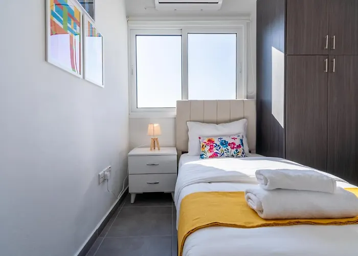 Emerald's 2-bedroom In アパート ラルナカ