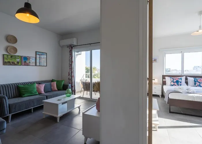 アパート Emerald's 2-bedroom In