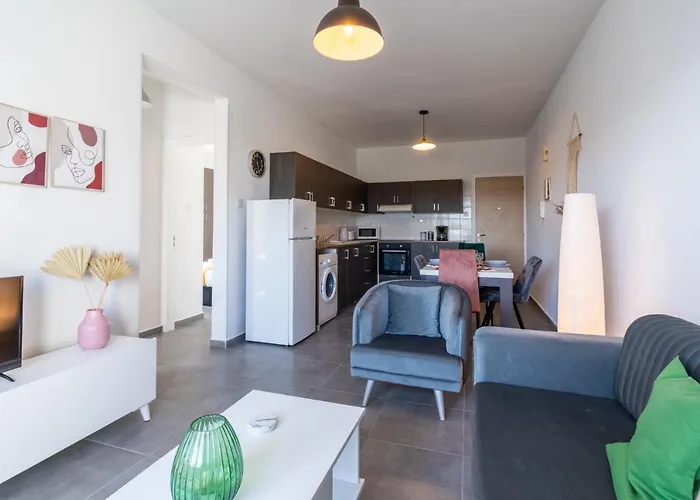 アパート Emerald's 2-bedroom In